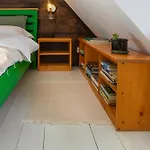Bike House - 250-Year-Old Restored House In A Quiet Area