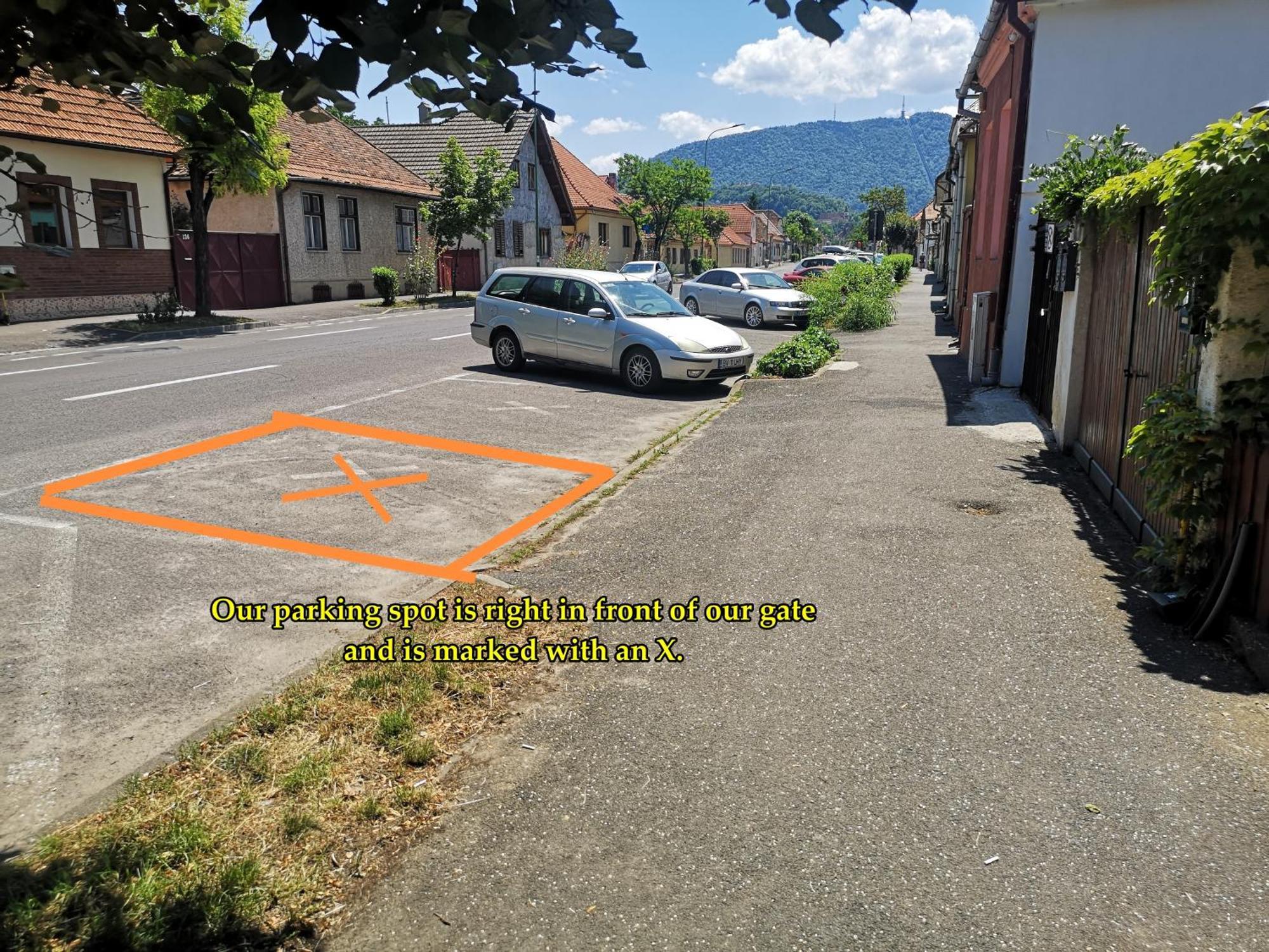 Bike House - 250-year-old Restored House In A Quiet Area Apartment Brasov