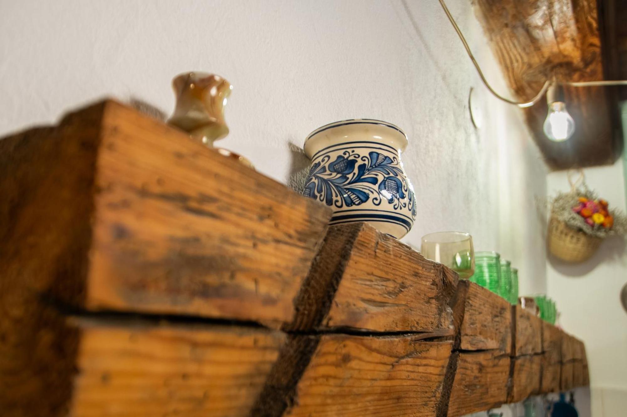 Bike House - 250-year-old Restored House In A Quiet Area Apartment