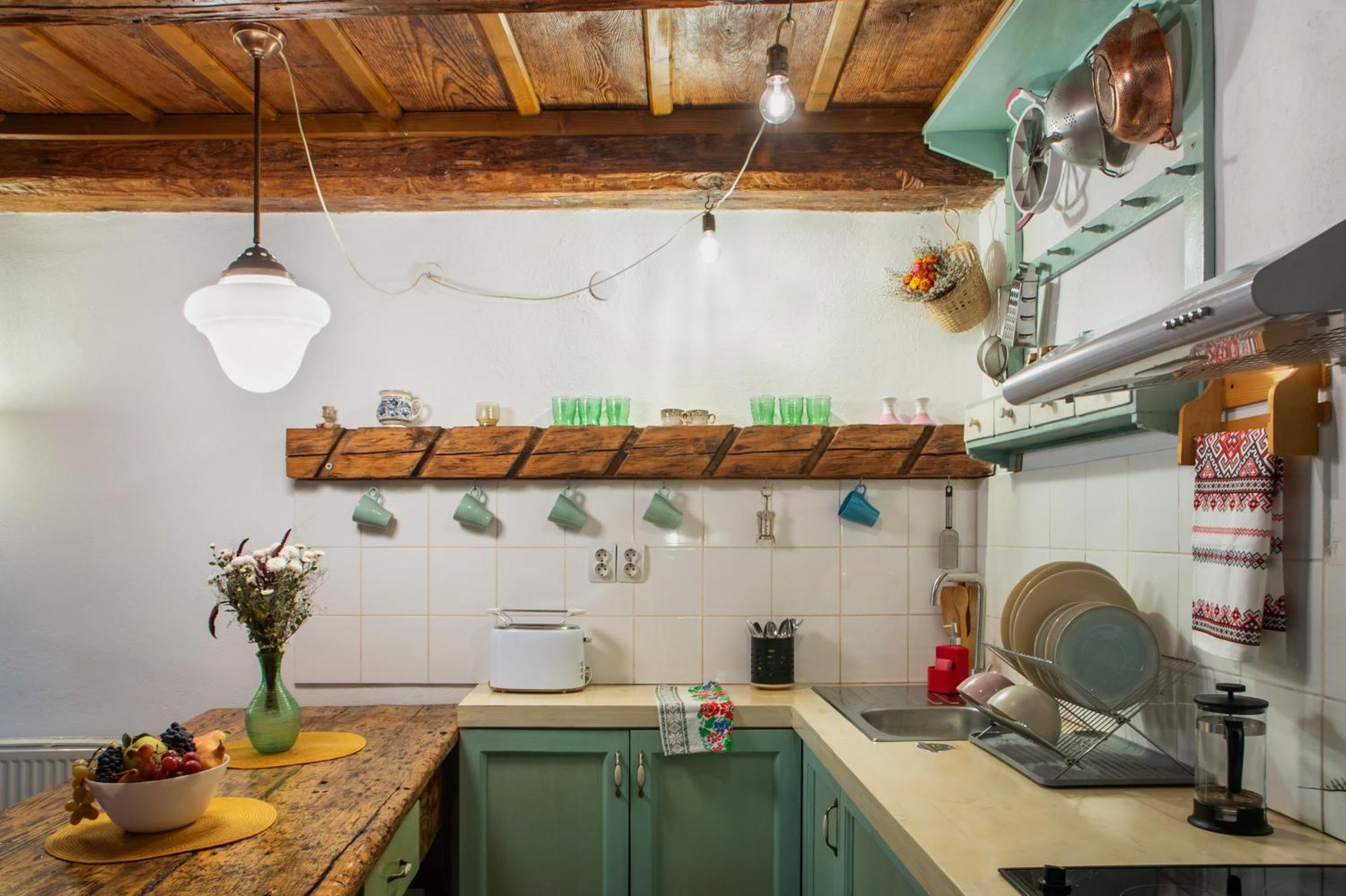 Bike House - 250-year-old Restored House In A Quiet Area Apartment