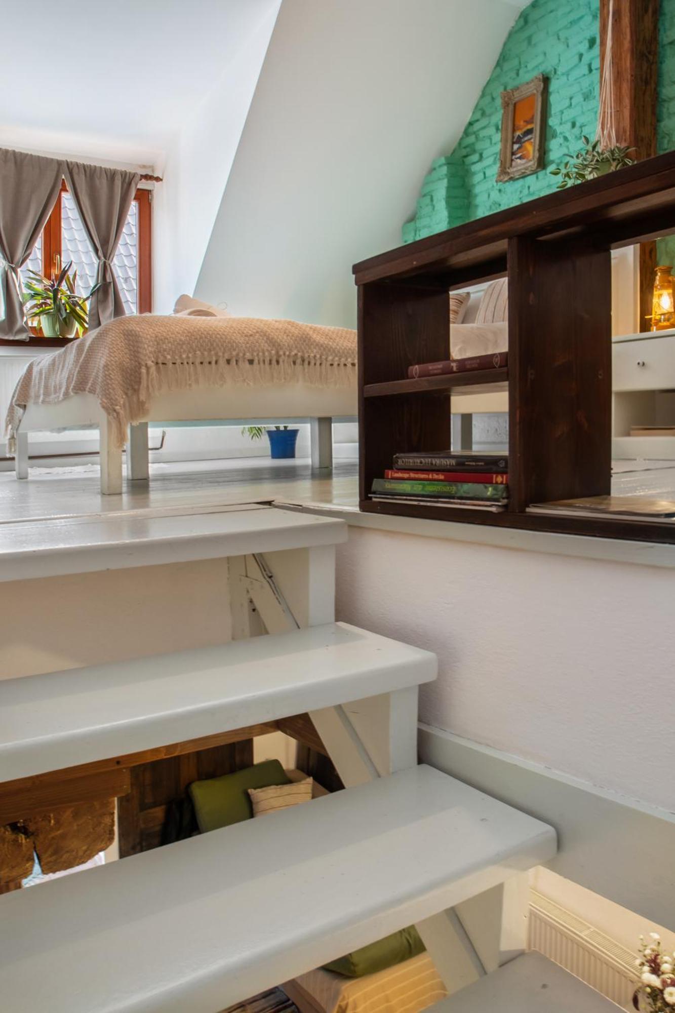 Bike House - 250-year-old Restored House In A Quiet Area Apartment Brasov
